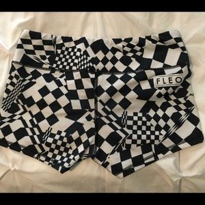 ISO Fleo (Do not buy)